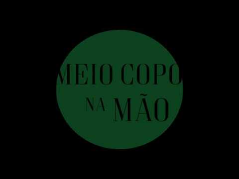 Meio Copo na Mão Curta