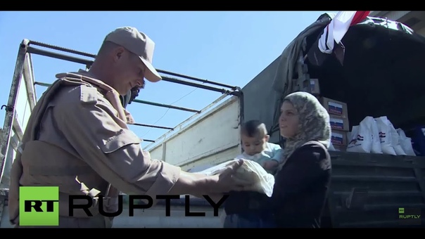 Syria: Russian troops deliver fresh bread and aid to villages in Hama