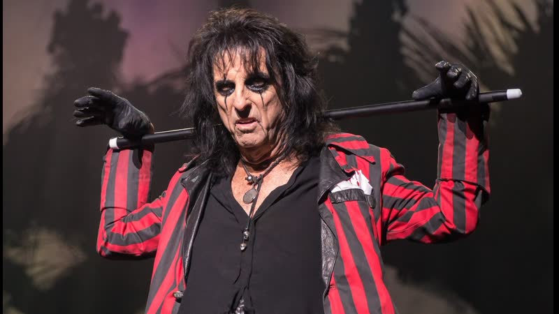 ALICE COOPER (США) «Love's A Loaded Gun» (1991)