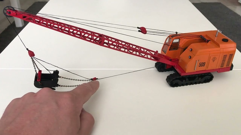 AVD MODELS Экскаватор Э