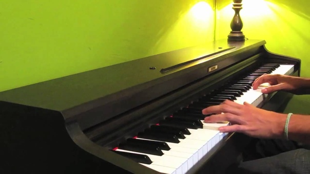 ( New Moon) The Meadow Alexandre Desplat. Piano solo (