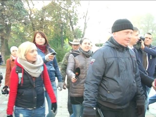 Мусарська наволоч суки авакова напада на активістів у центрі Кива