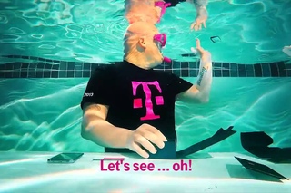 T Mobile ¦ Underwater Unboxing of the new Samsung Galaxy S7 ¦ Product Preview   YouTube