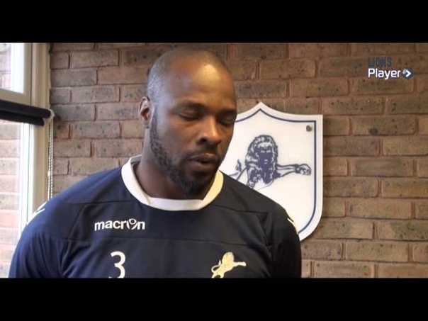 Lions support Football v