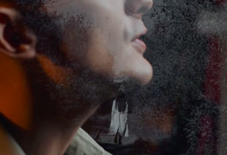 Кофе с каплями дождя