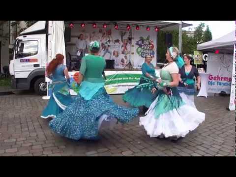 Amadahy tanzt Tribal beim Oldenburger Altstadtfest