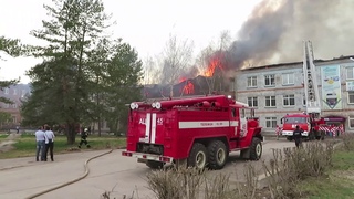 Пожар в здании УК Лысьвенские заводы (бывшее здание заводоуправления ЛМЗ)  г.