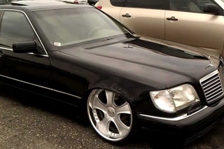 B E A U T F U L Mercedes Benz with some Sick DUBS LowRider Benzo !