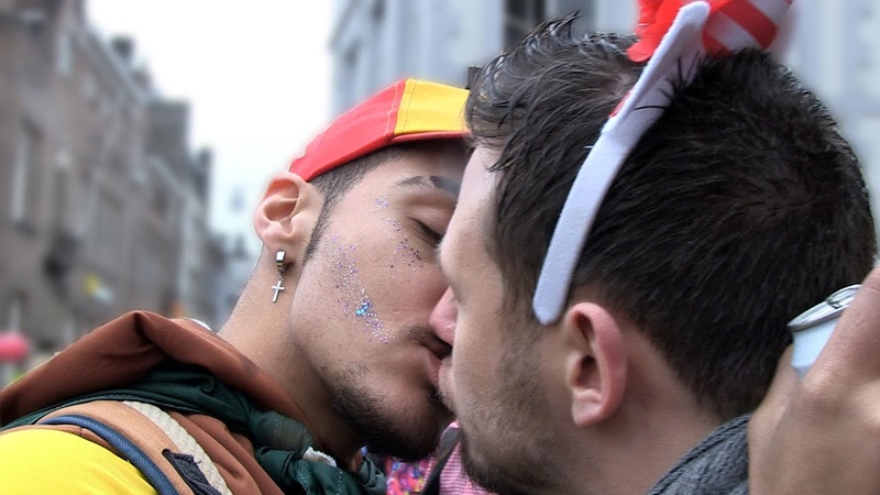 Gay Kiss Challenge Dutch