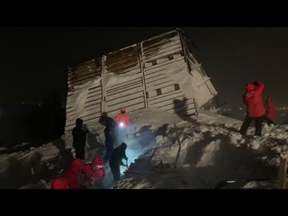 Лавина накрыла пять домов на горнолыжном курорте под Норильском