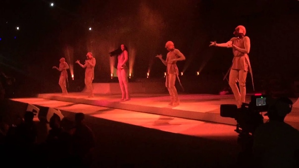 2016: Rihanna Birthday Cake , Pour It Up , Numb ( Live Brooklyn,