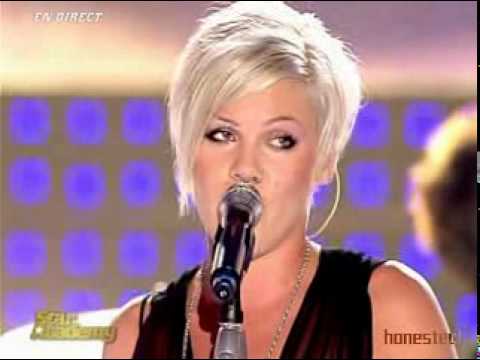 P nk Who Knew ( Live Star Academy