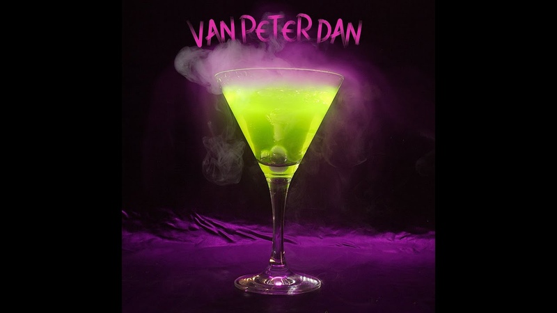 VAN PETER DAN TECHNO