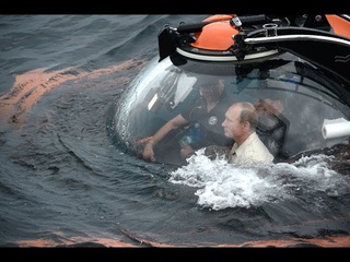 Владимир Путин спустился в батискафе на дно Черного моря