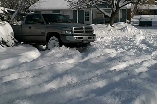 99 Dodge Cummins Cooper A/T3 Discovery Tires Зимой