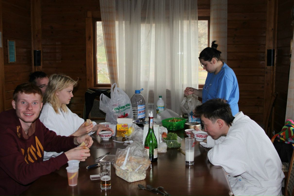 Misha Volkov | Алматы