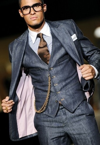 №18, Аюрчик Красавчик №18, Аюрчик Красавчик