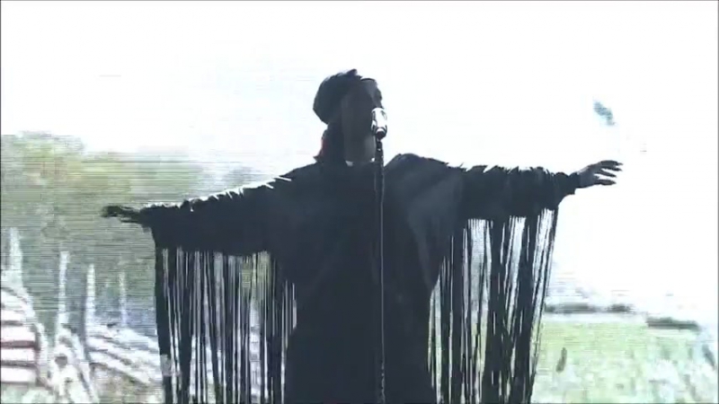 Rihanna American Oxygen ( Live Saturday Night Live