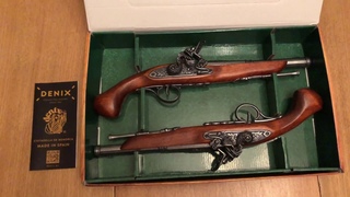 Дуэльные пистоли кремневые классические, 2 dueling pistols, 18th. C, Denix 2-1102/G