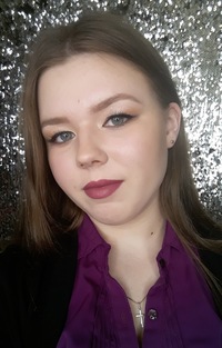 Юля Чеснокова