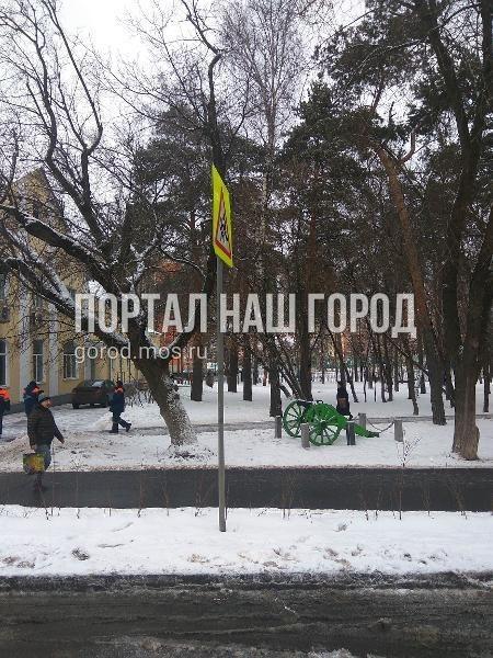 Дорожные службы привели в порядок знаки на 1-й Вольской Дорожные службы привели в порядок знаки на 1-й Вольской