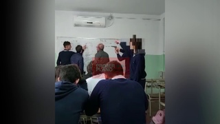 EL ALUMNO QUE LE APUNTÓ CON UN ARMA A UN PROFESOR EN UN COLEGIO DE MORÓN