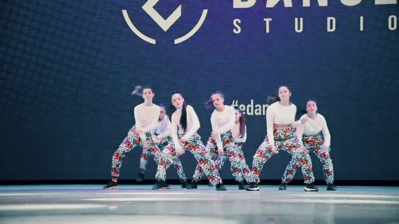 23. E motion Dance Crew ( E Dance