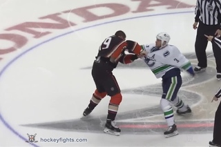 Kevin Bieksa vs Patrick Maroon Nov 9, 2014