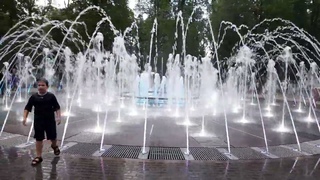 Новый фонтан в Саду Блонье Смоленск -- дневные режимы и ночное музыкальное шоу