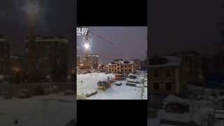 В Петербурге впервые передвинули дом. Исторический здание по рельсам переместили на 52м.
