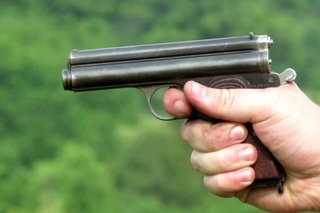 Shooting the Frommer Model 1912 Stop - a Hungarian 32acp pistol