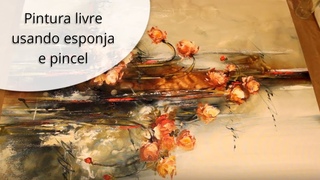 Pintura livre usando esponja e pincel