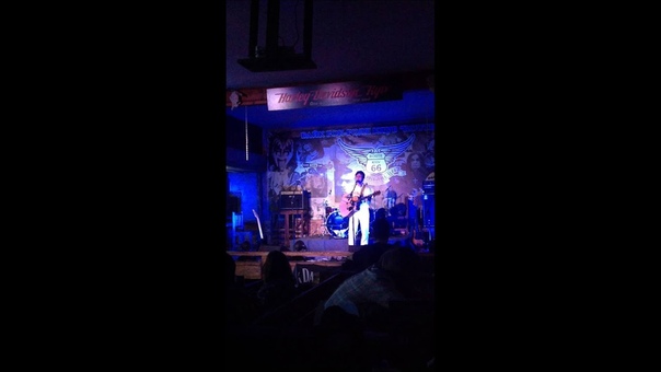 Radiohead Creep (cover version of an ukrainian artist Viktor Sarapulov. Pub Route 66,