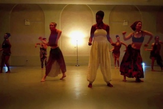 Klara Beyeler Choreography “I ammmh...“ on Kothbiro, Ayub Ogada