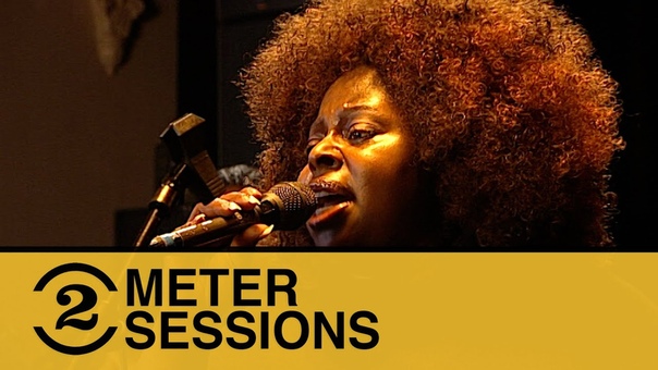 Angie Stone Holding Back The Years (2 Meter Sessies, 12, 05,