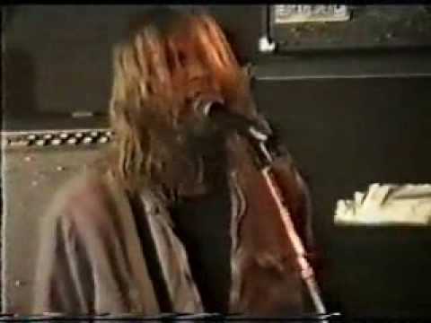 EVEN IN HIS YOUTH STAIN Nirvana live kapu, Linz