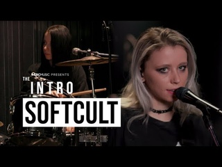 Softcults music for mall goths is the feminist grunge we need | Live Performance