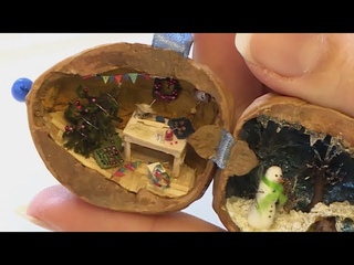 Картина в грецком орехе! Москвичка создает сюжетные картины в ореховой скорлупе
