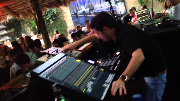 Gui Boratto presents