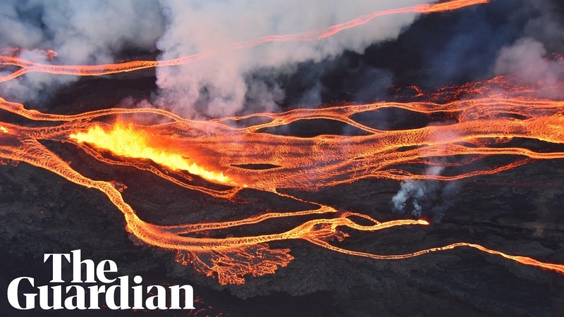 Hawaii volcano: aerial footage shows Mauna Loa spewing